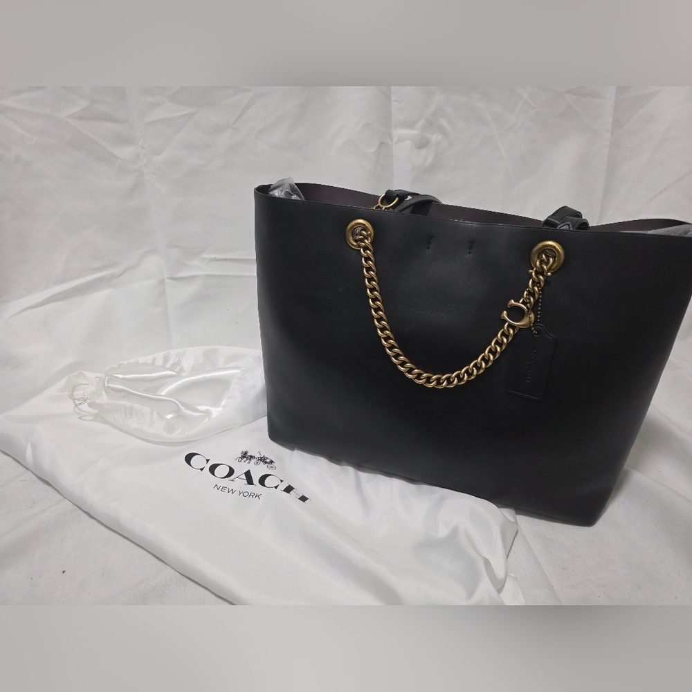 Coach Black Smooth Leather Tote Bag with Gold Hardware